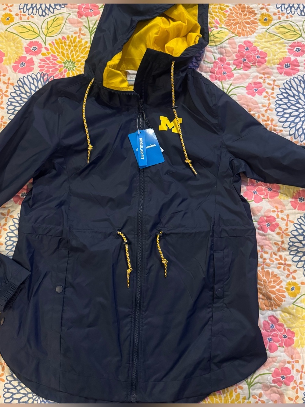 NWT small WOMENS u of m Michigan Columbia jacket 
Lily park jacket